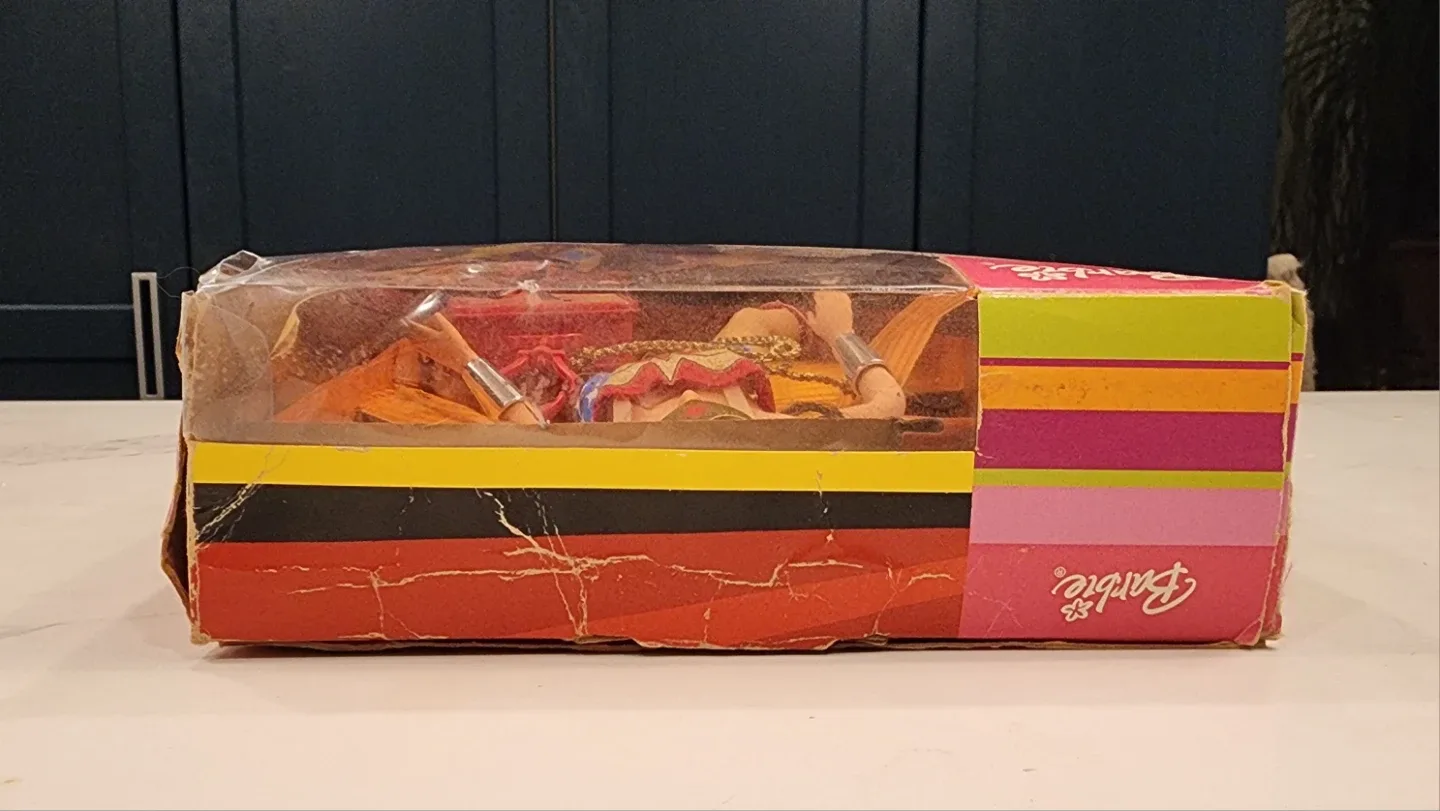 2003 Wonder Woman Barbie in Original Box image indicator(7)