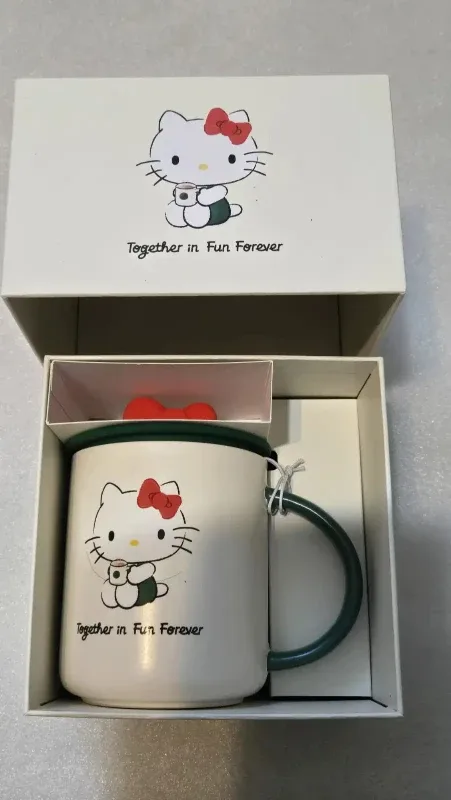 Starbucks and Hello Kitty: Ceramic mug