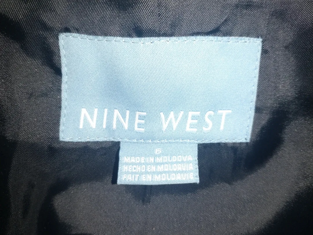 Nine West Herringbone Wool Blend Coat - Size 6 image indicator(3)