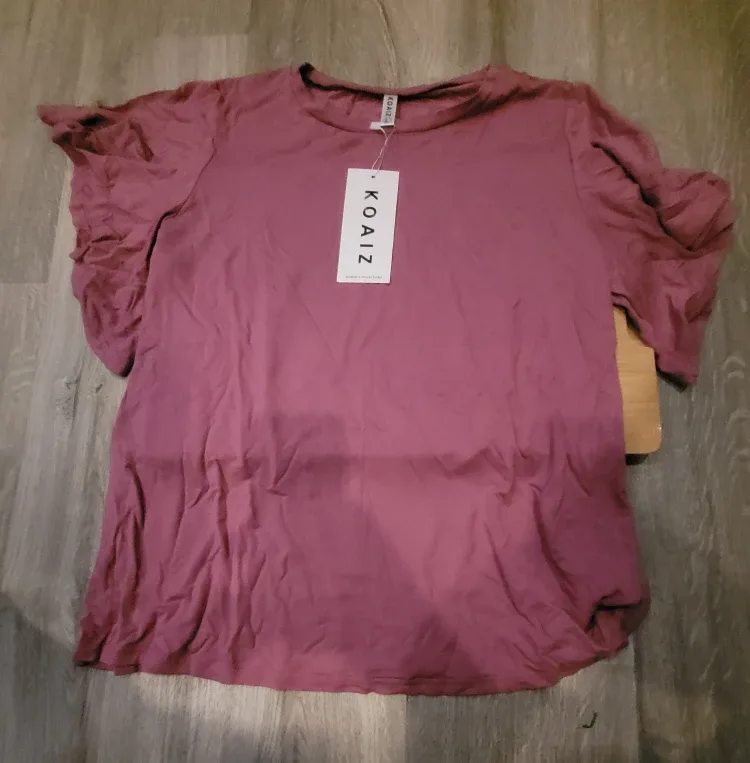 New KOAIZ Ruffle Sleeve Top