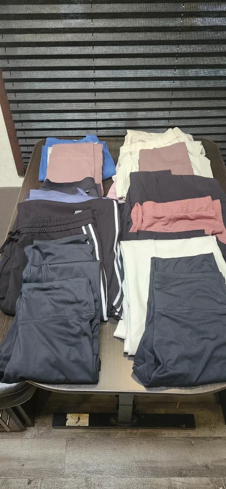 New Costco Overstock Assorted Women's Pants image indicator(2)