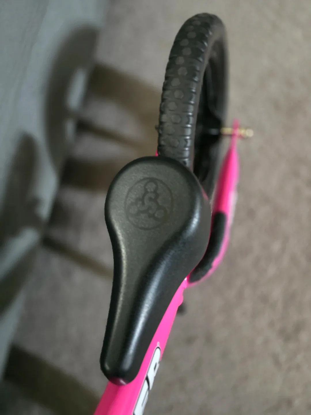 Strider Sport Balance Bike - Pink image indicator(3)