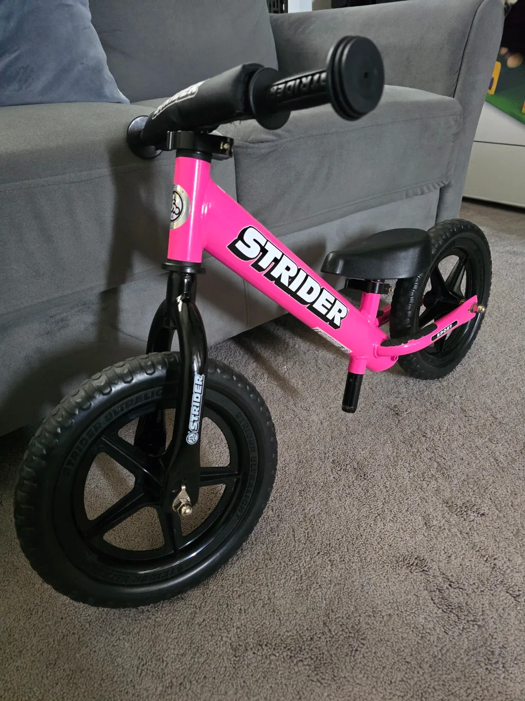 Strider Sport Balance Bike - Pink image indicator(9)