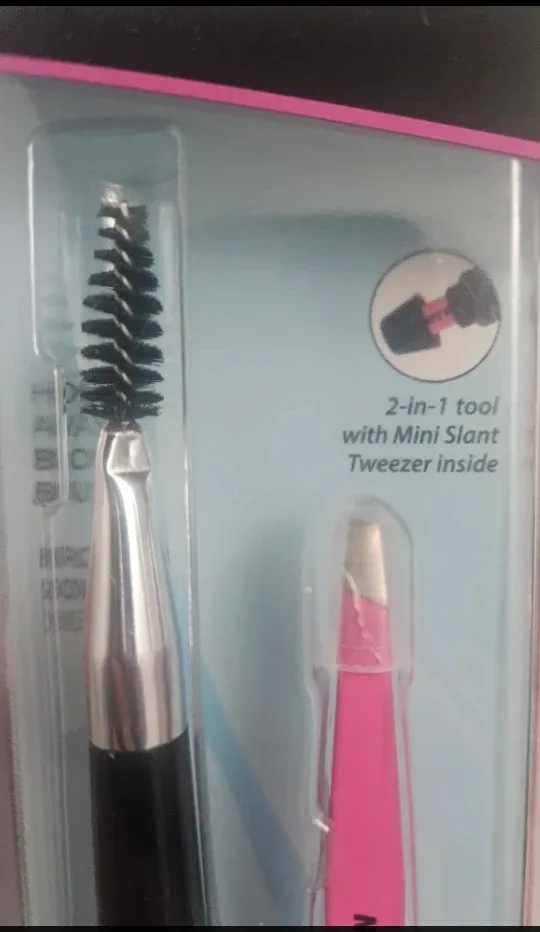 *Moving Sale* Tweezerman Brow Shaping Set image indicator(3)