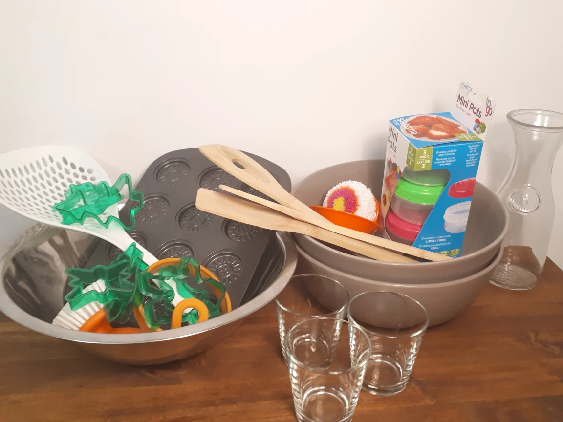 Baking & Kitchenware Lot