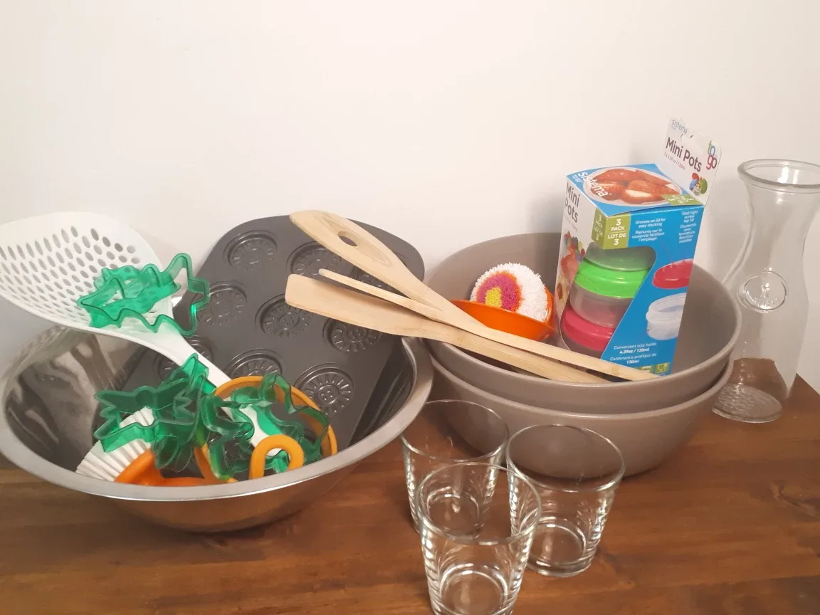 Baking & Kitchenware Lot