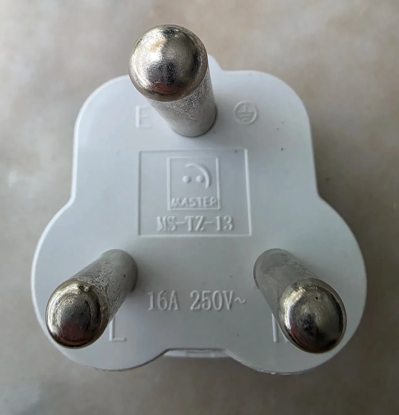 Master MS-TZ-13 Universal Travel Adapter for South Africa image indicator(2)