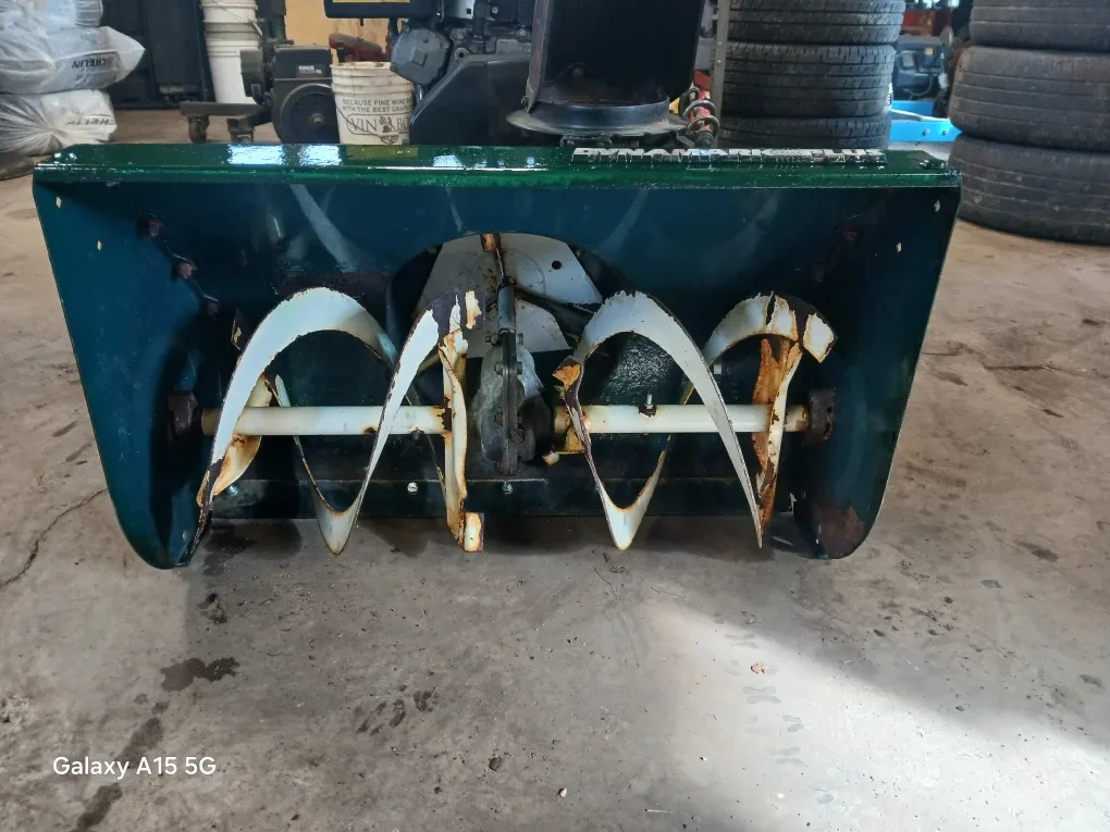 10 hp gas electric start 28 inch dual stage snowblower image indicator(2)