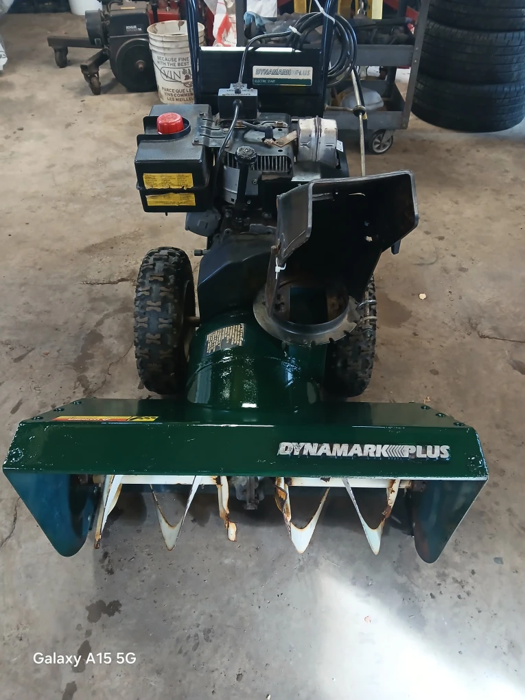 10 hp gas electric start 28 inch dual stage snowblower - photo 3