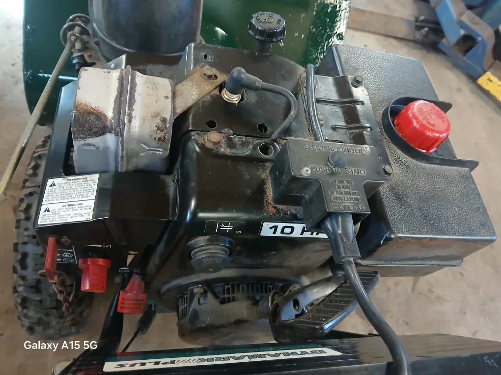 10 hp gas electric start 28 inch dual stage snowblower image indicator(4)