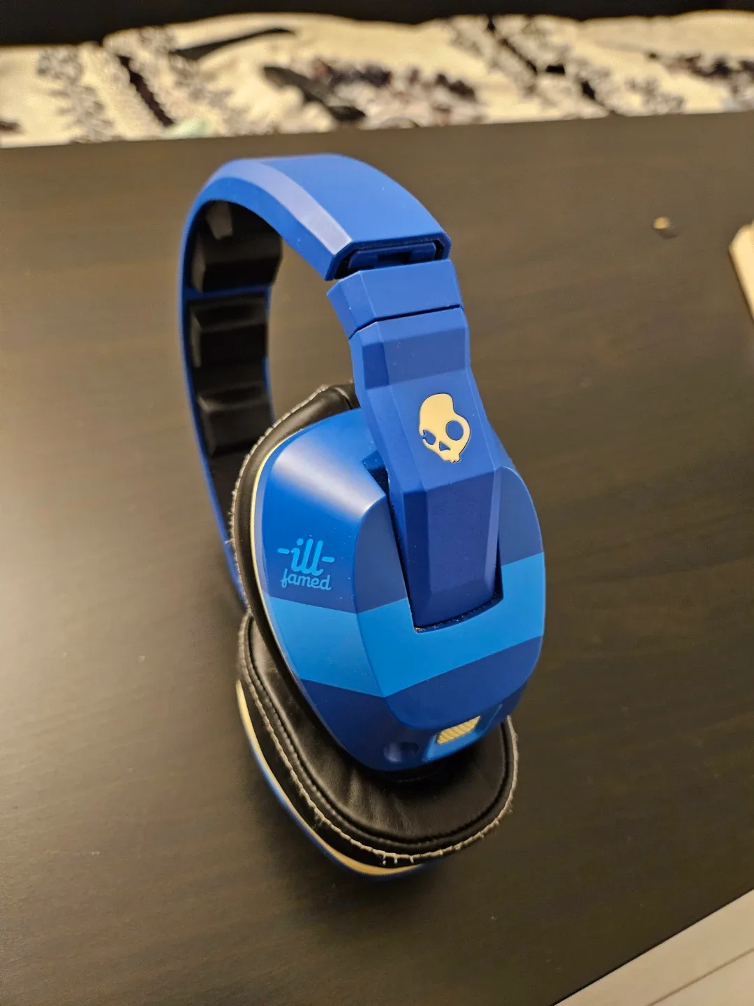 Limited Edition Skullcandy crusher headphones image indicator(3)