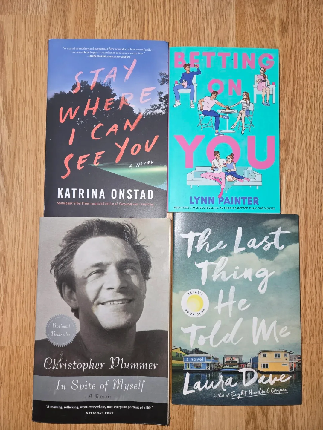 Assorted paperback books and hardcover books image indicator(4)