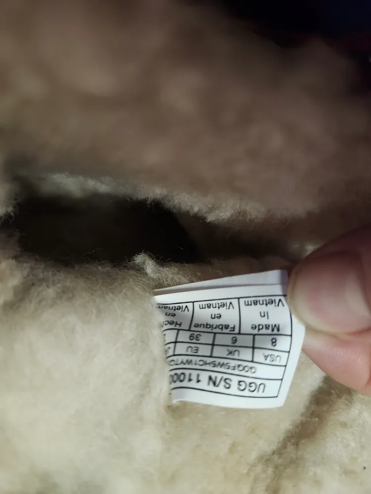 UGG ladied ' Gold Glitter Boots - Size 8 image indicator(3)