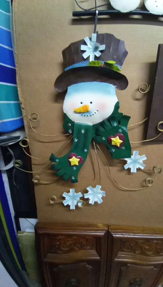 Snowman Wall Decor Christmas Greeting cards holder.