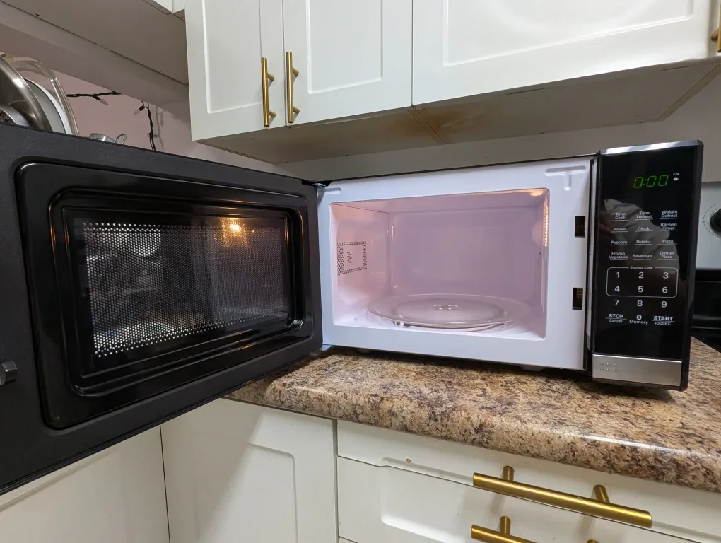 Master Chef EM720CL7 Microwave Oven