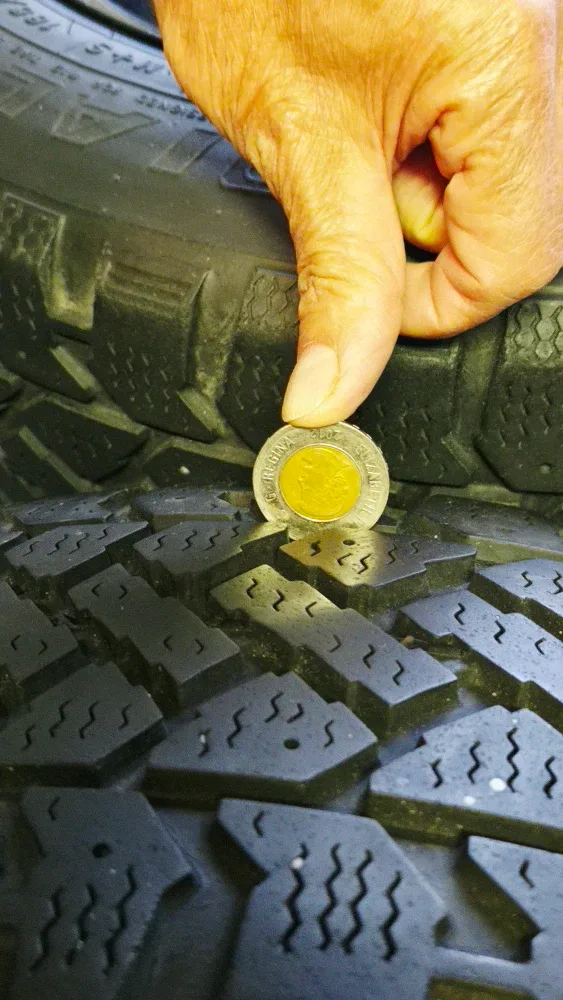 Set of 4 Snow Tires- 185-60R15 (pacemark)Goodyear image indicator(3)