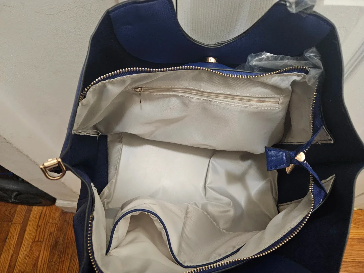 Monroe and Main royal blue tote bag with bamboo handles. image indicator(2)