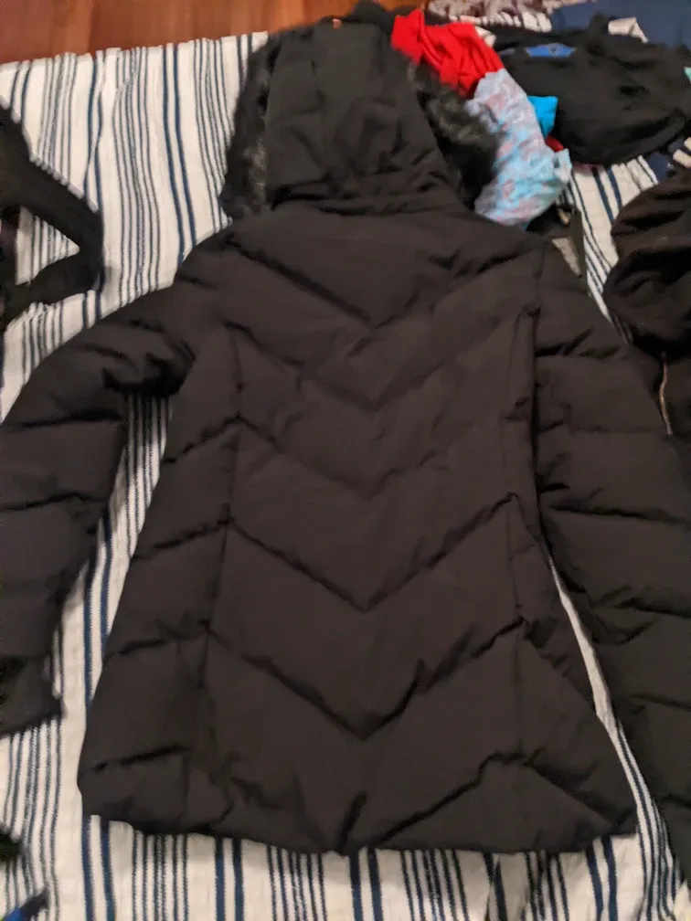 Skechers Women's Puffer Jacket - Size M image indicator(4)