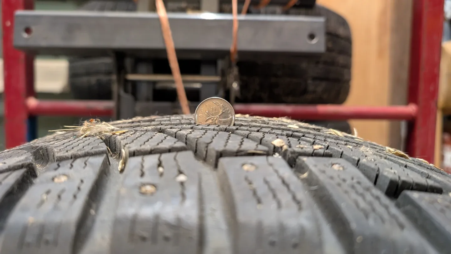 255/50R19 Studded Winter Tire image indicator(2)