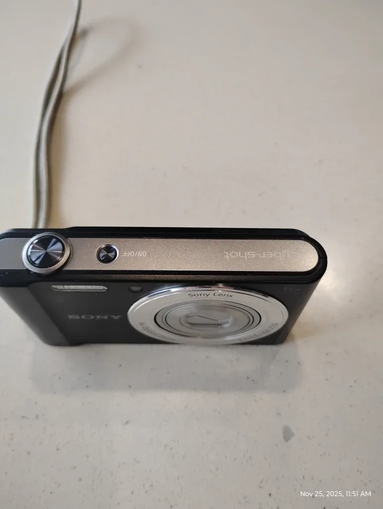 Sony Cyber-shot DSC-W320 Digital Camera