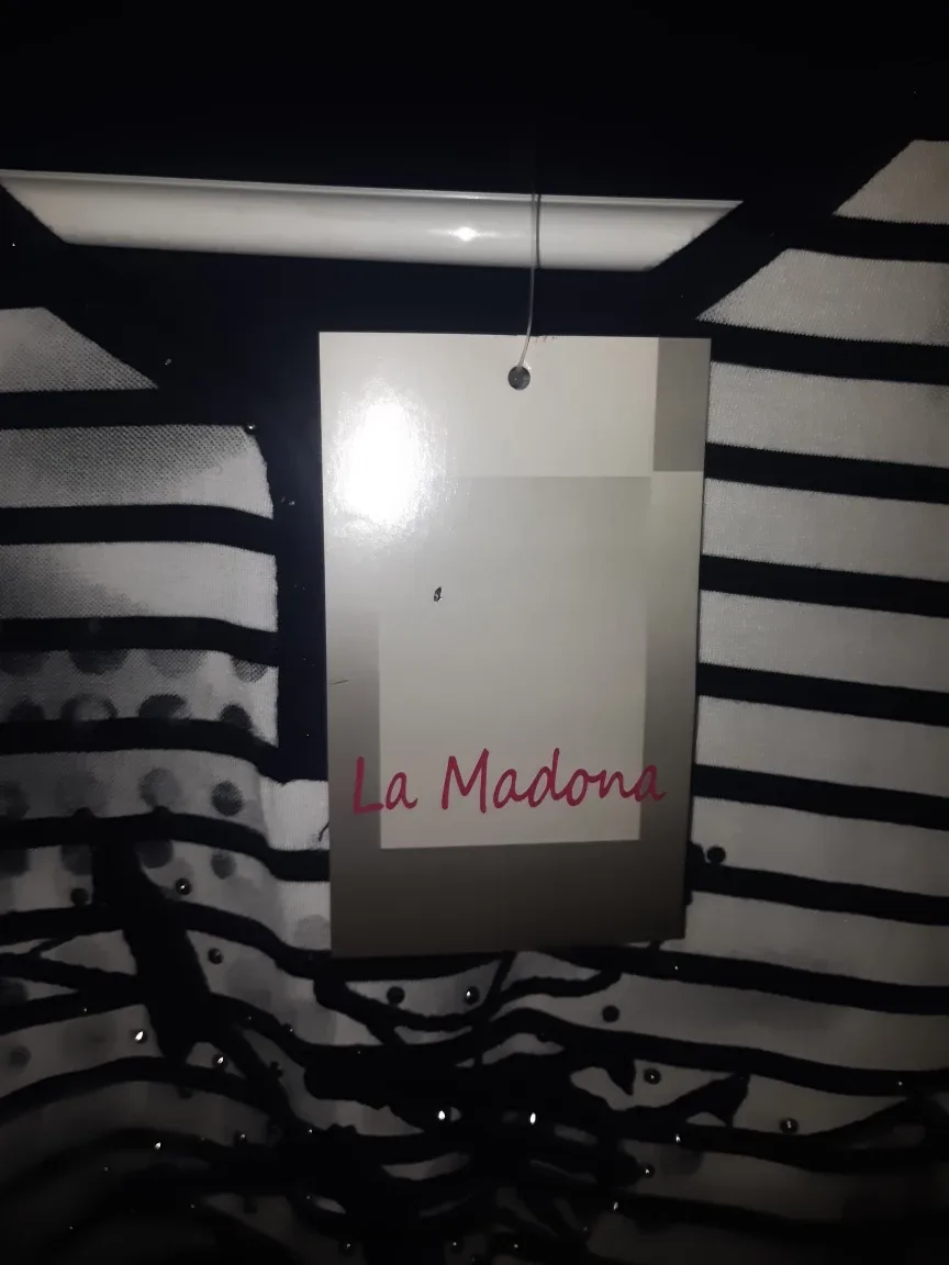 La Madona Long Sleeve Top - Size L image indicator(2)