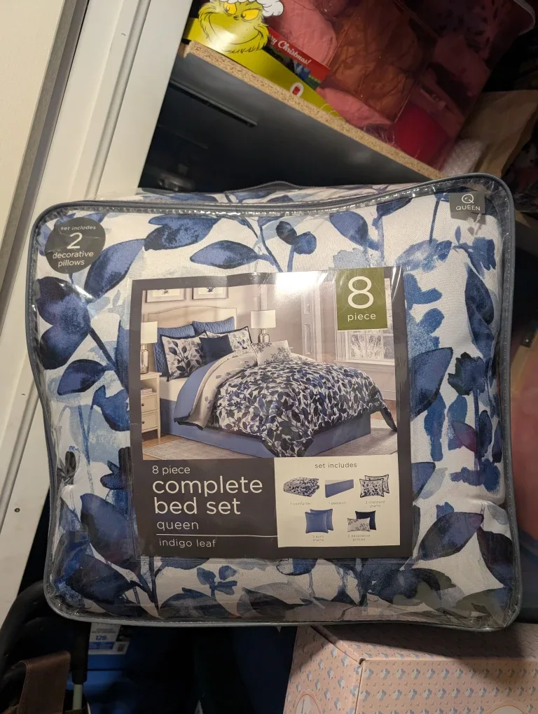 Queen 8-Piece Complete Bed Set - Indigo Leaf