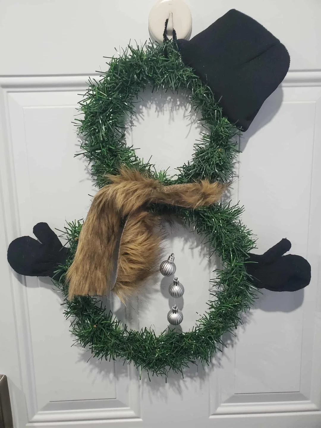 Snowman Door Decoration thumbnail