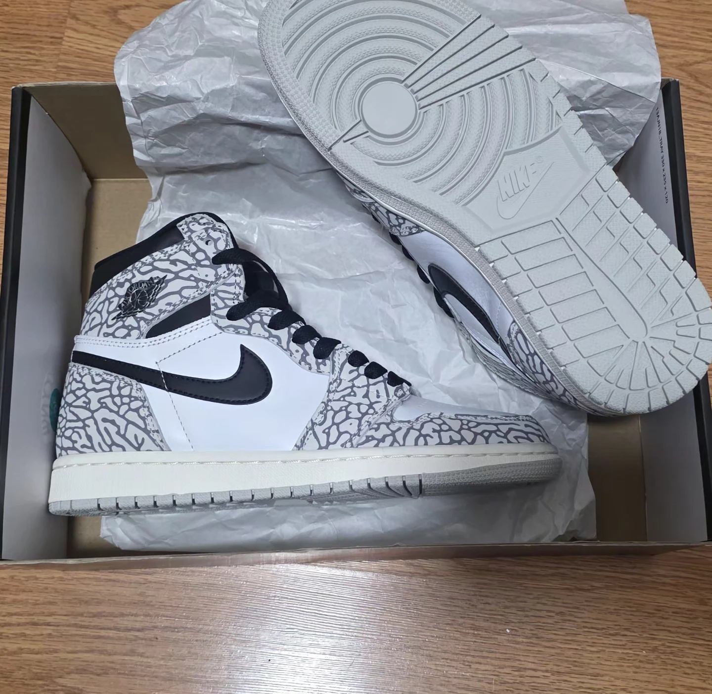 Nike Air Jordan 1 High SIZE 7 - photo 2