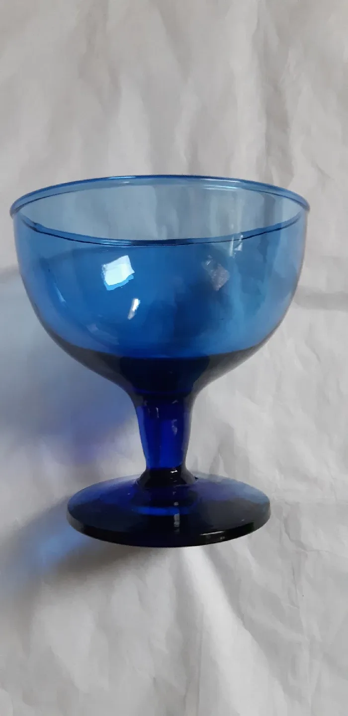 Set of 4 Coloured Glass Goblets image indicator(2)