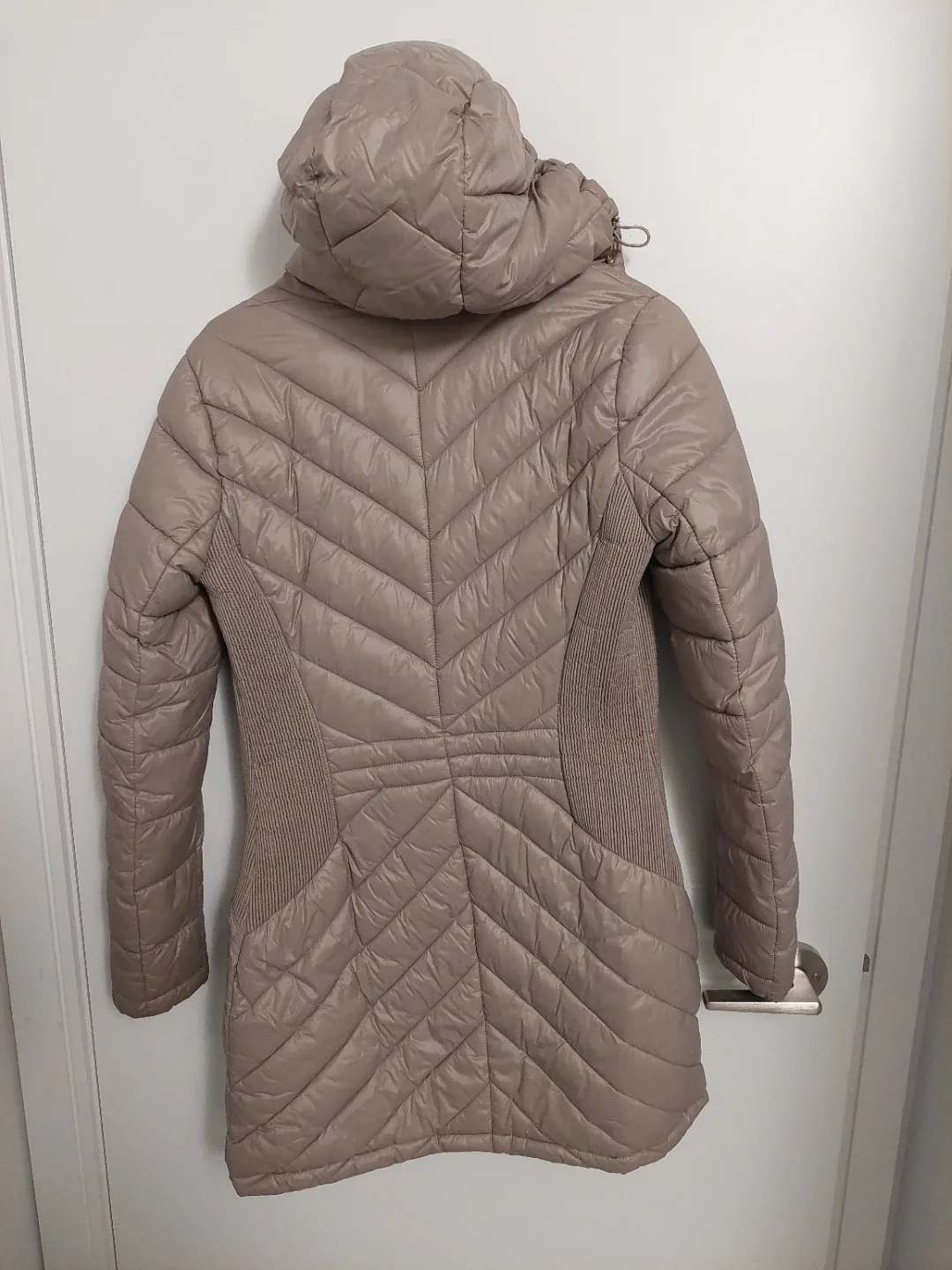 DKNY Women's Light Long Puffer Jacket image indicator(2)