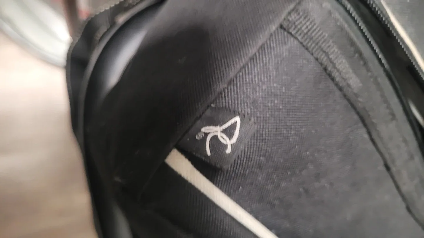 Igloo Playmate Cooler Bag - Black image indicator(3)