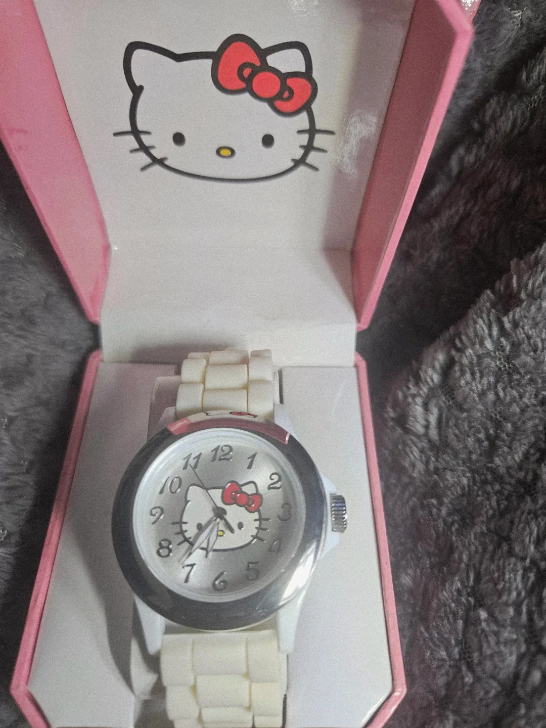 Hello Kitty Watch with Box image indicator(2)