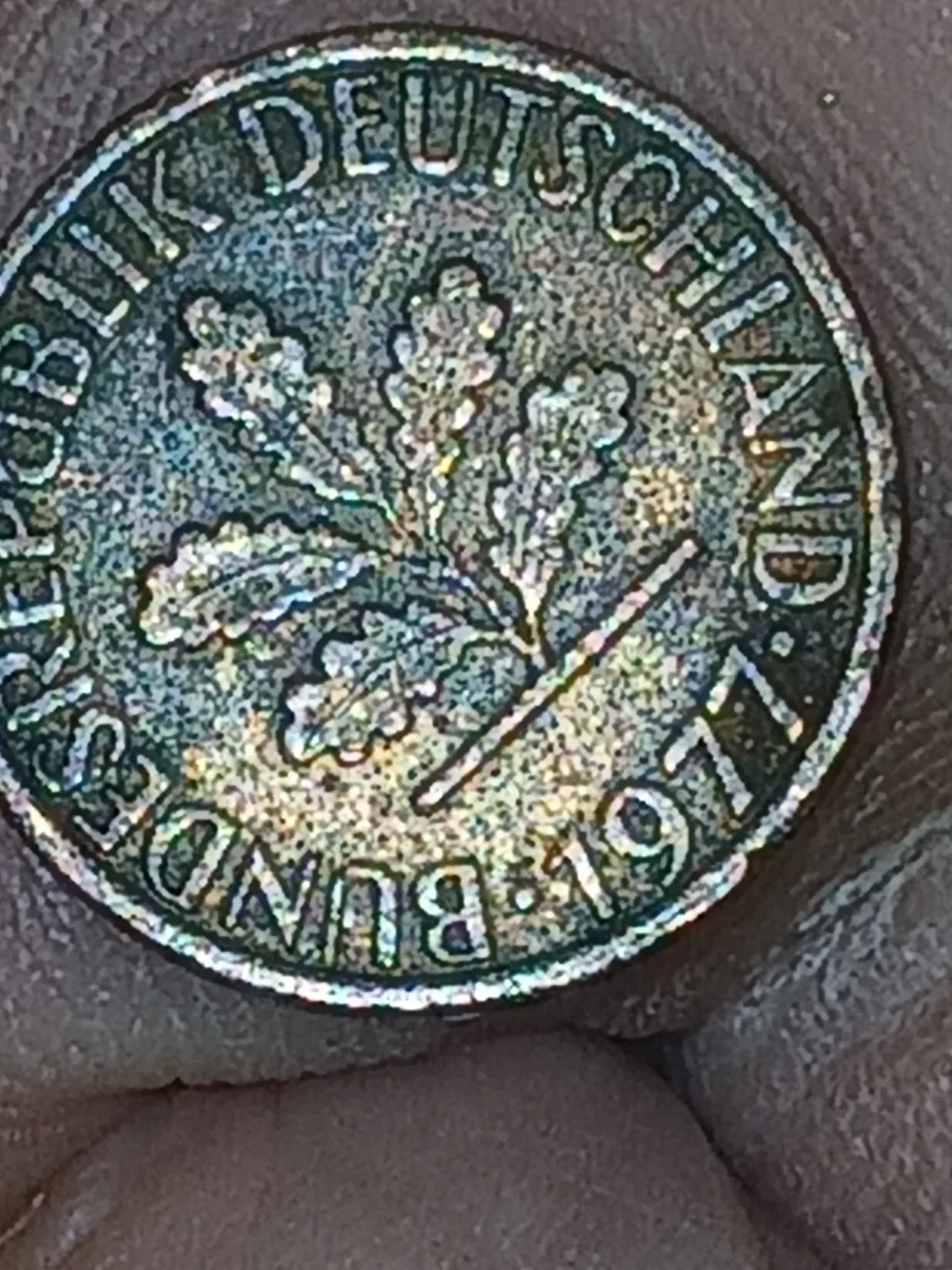 1977 rare and historical coin image indicator(2)