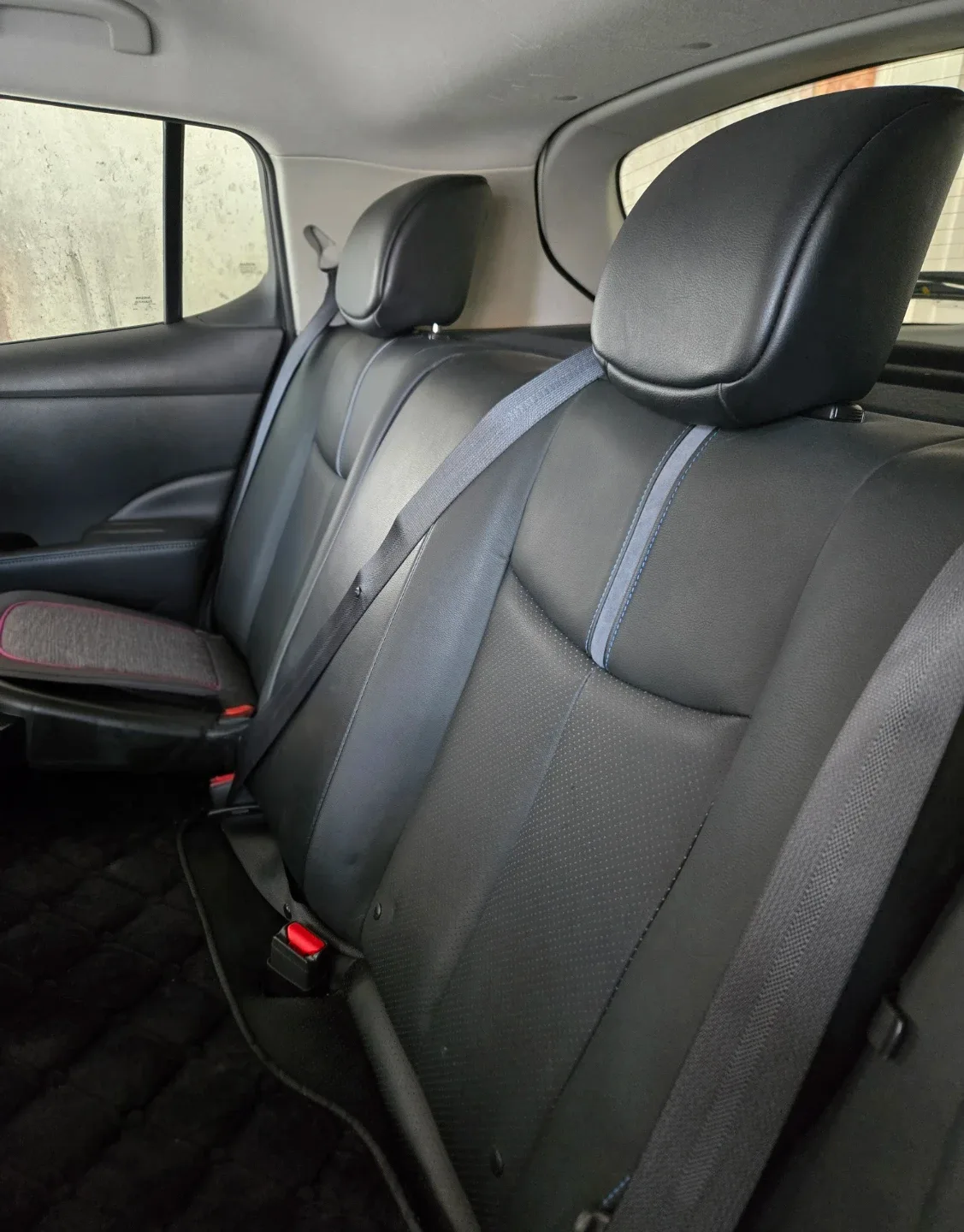 Nissan Leaf - White (2018) image indicator(5)