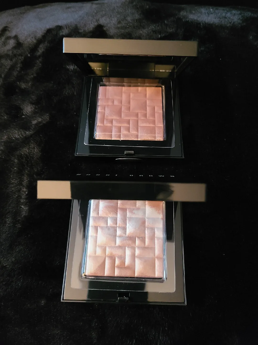 Bobbi Brown Highlighting Powder Duo thumbnail