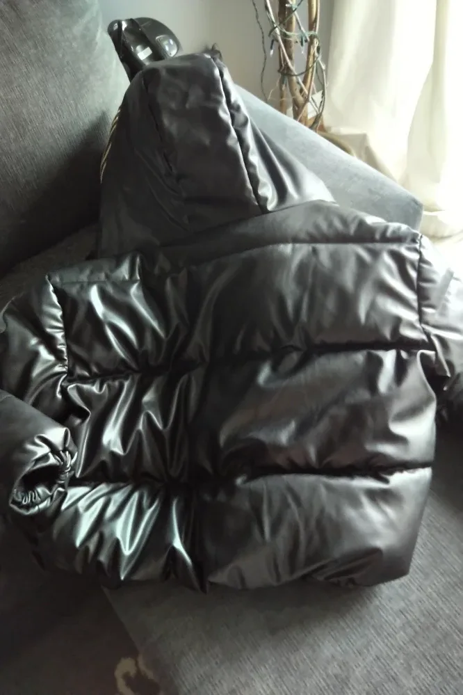 SWS Lux Puffer - Black, Size fits S-M image indicator(4)