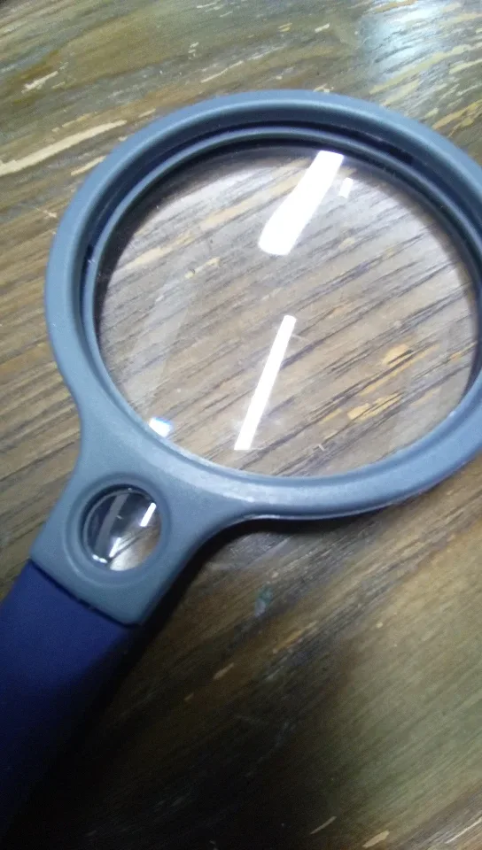 Handheld Magnifying Glass