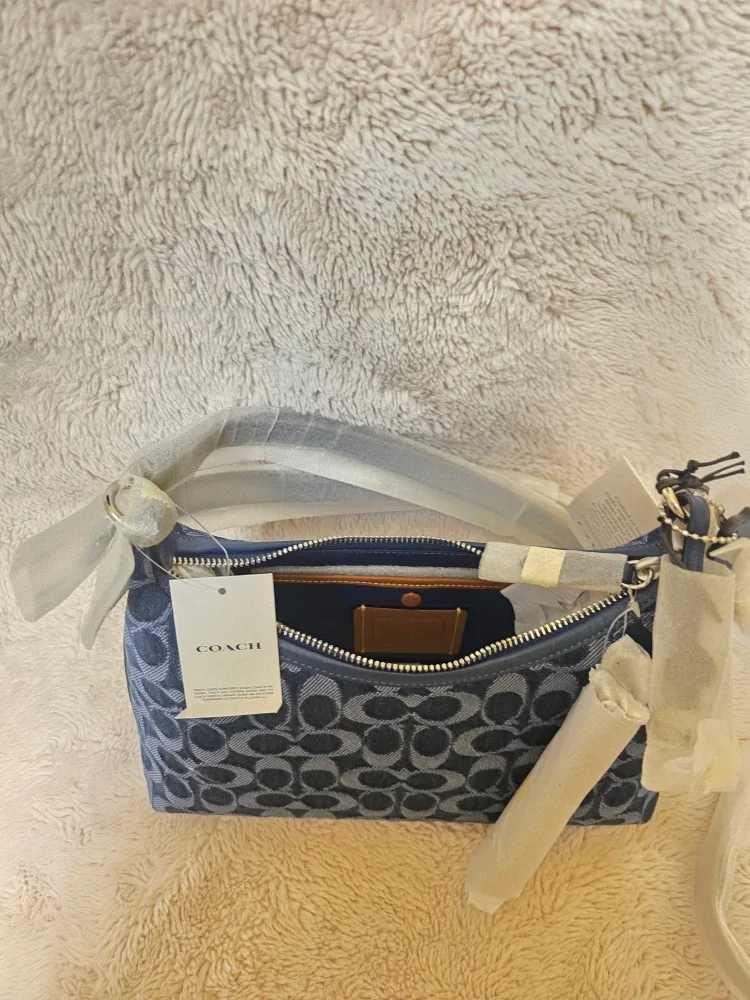 Coach Juliet 25 In Signature Jacquard In Dark Blue Denim image indicator(6)