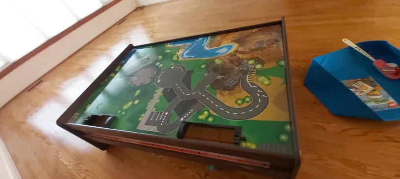 Imaginarium Metro Line Train Table w/ Accessories image indicator(2)