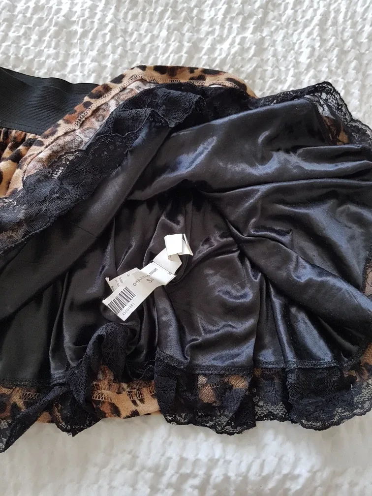 Leopard Print Skirt - Size S/P image indicator(3)