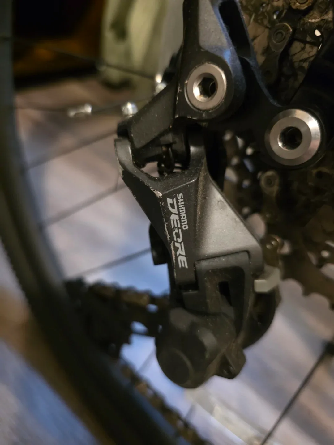 Bicycle Trek FX4 - Carbon Fiber frame, Shimano Diore, 29" image indicator(7)