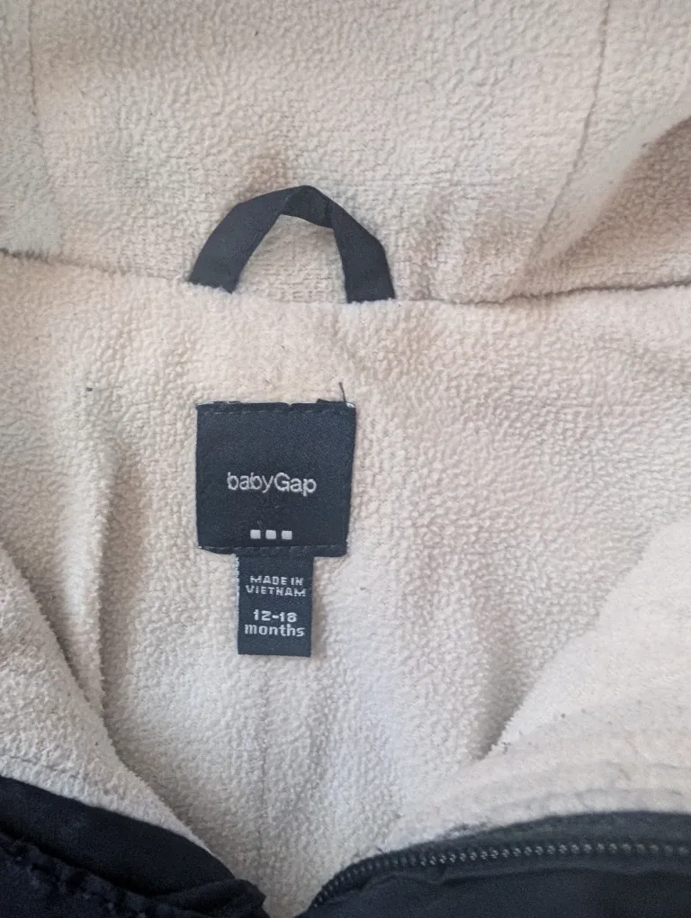 babyGap Snowsuit 12-18 months image indicator(2)