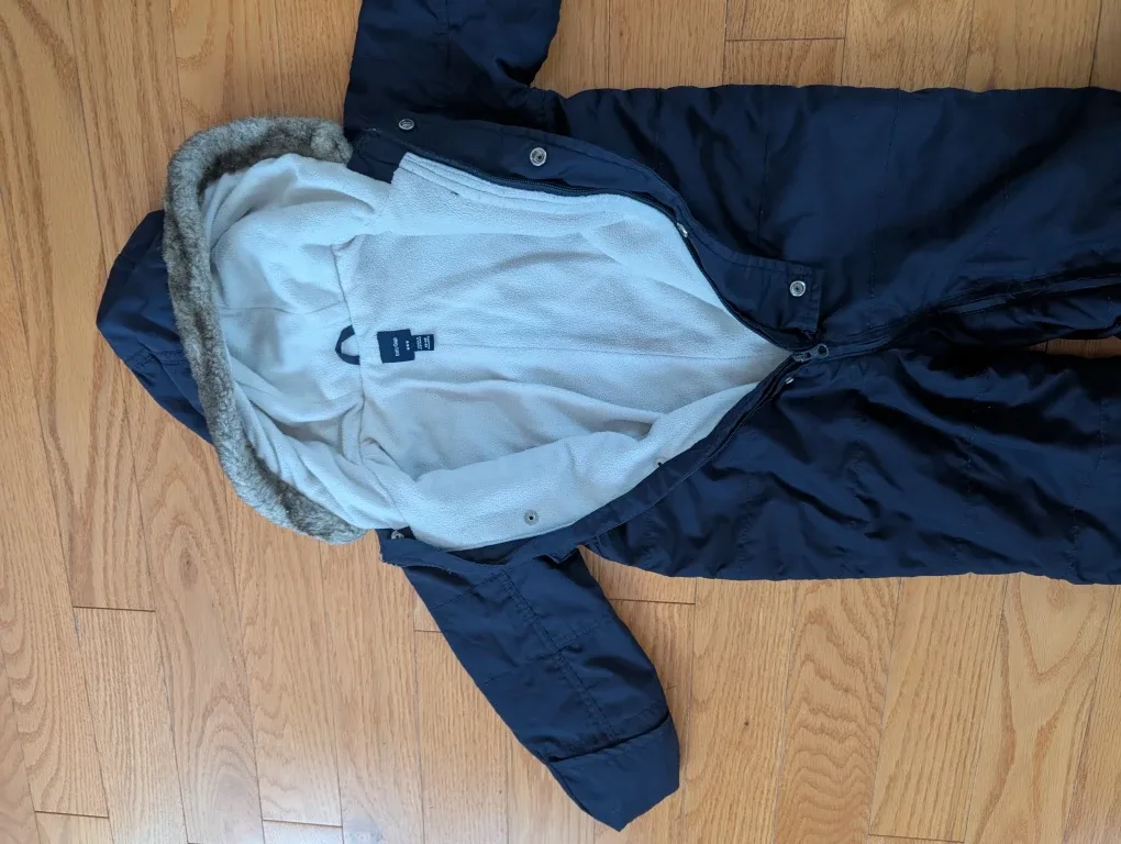 babyGap Snowsuit 12-18 months image indicator(3)