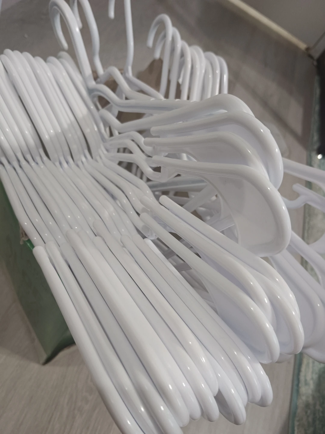 White Plastic Clothes Hangers - photo 2