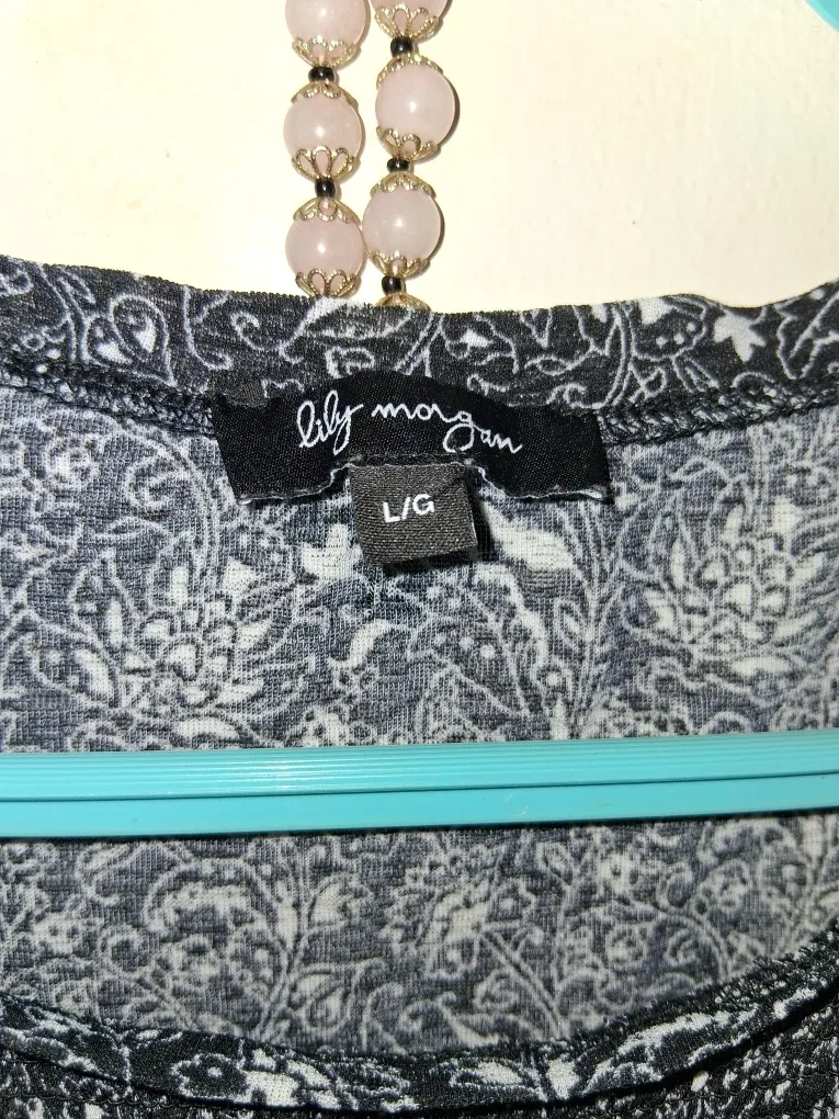 Lily Morgan Black & White Floral Top - Size L/G image indicator(2)