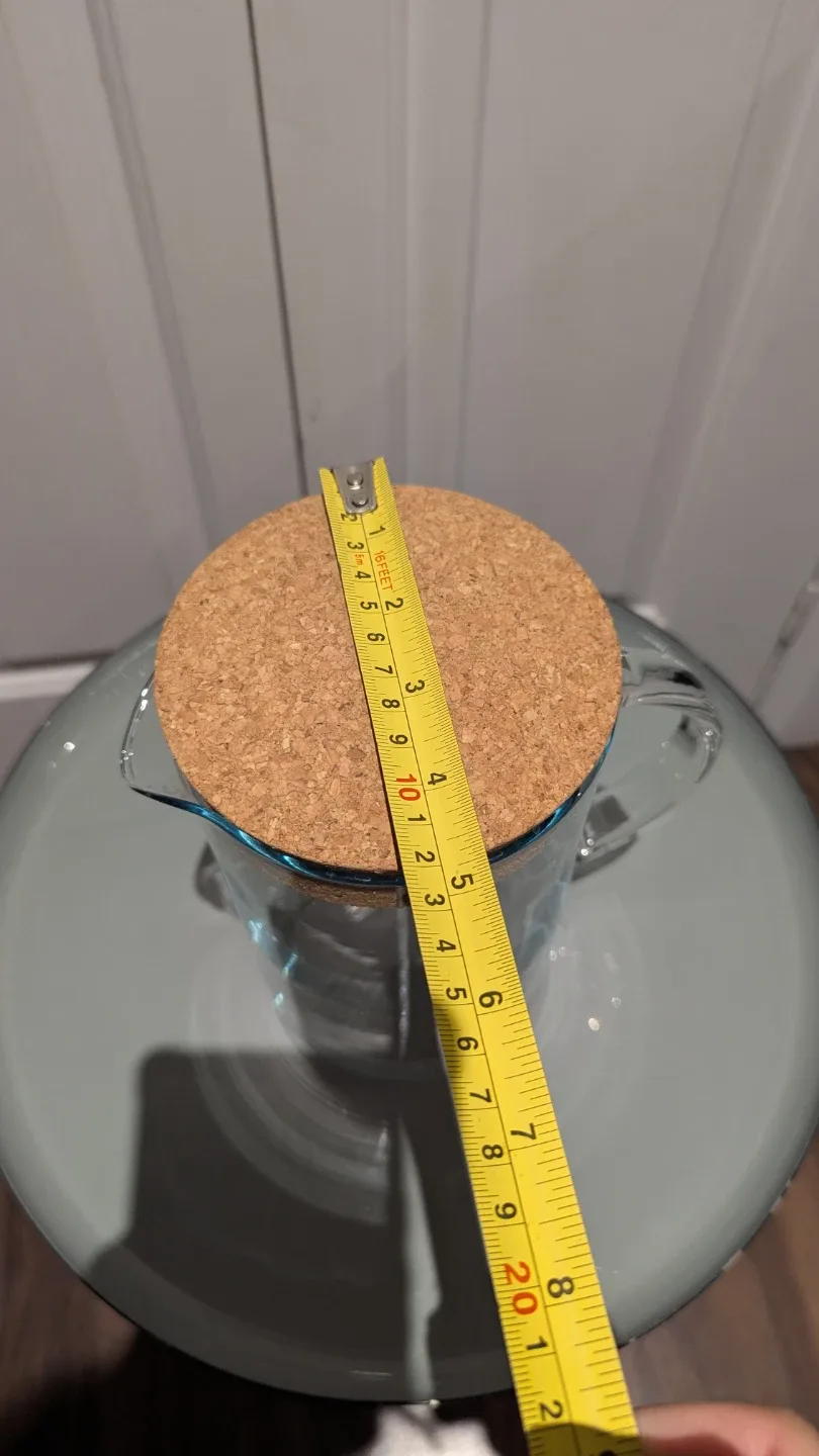 Glass Pitcher with Cork Lid image indicator(2)