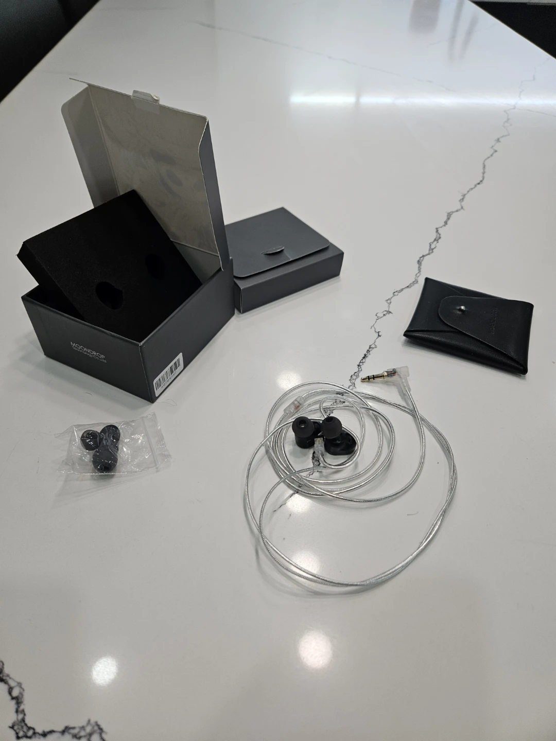 Moondrop Chu 2 Earbuds (with adapter) - photo 3