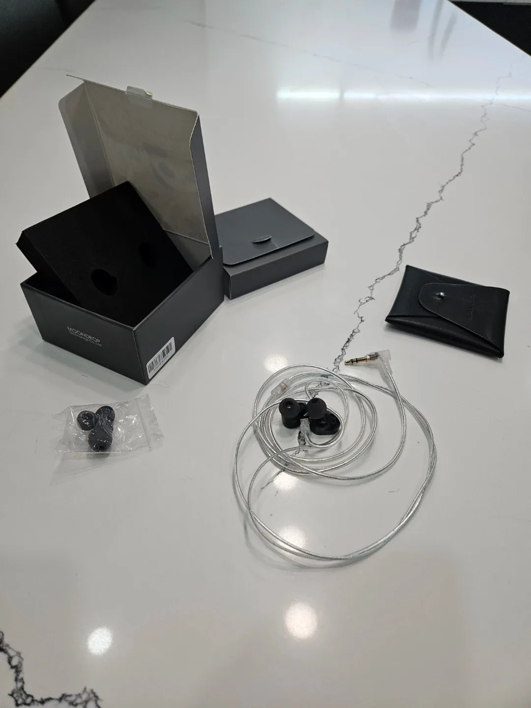 Moondrop Chu 2 Earbuds (with adapter) image indicator(3)