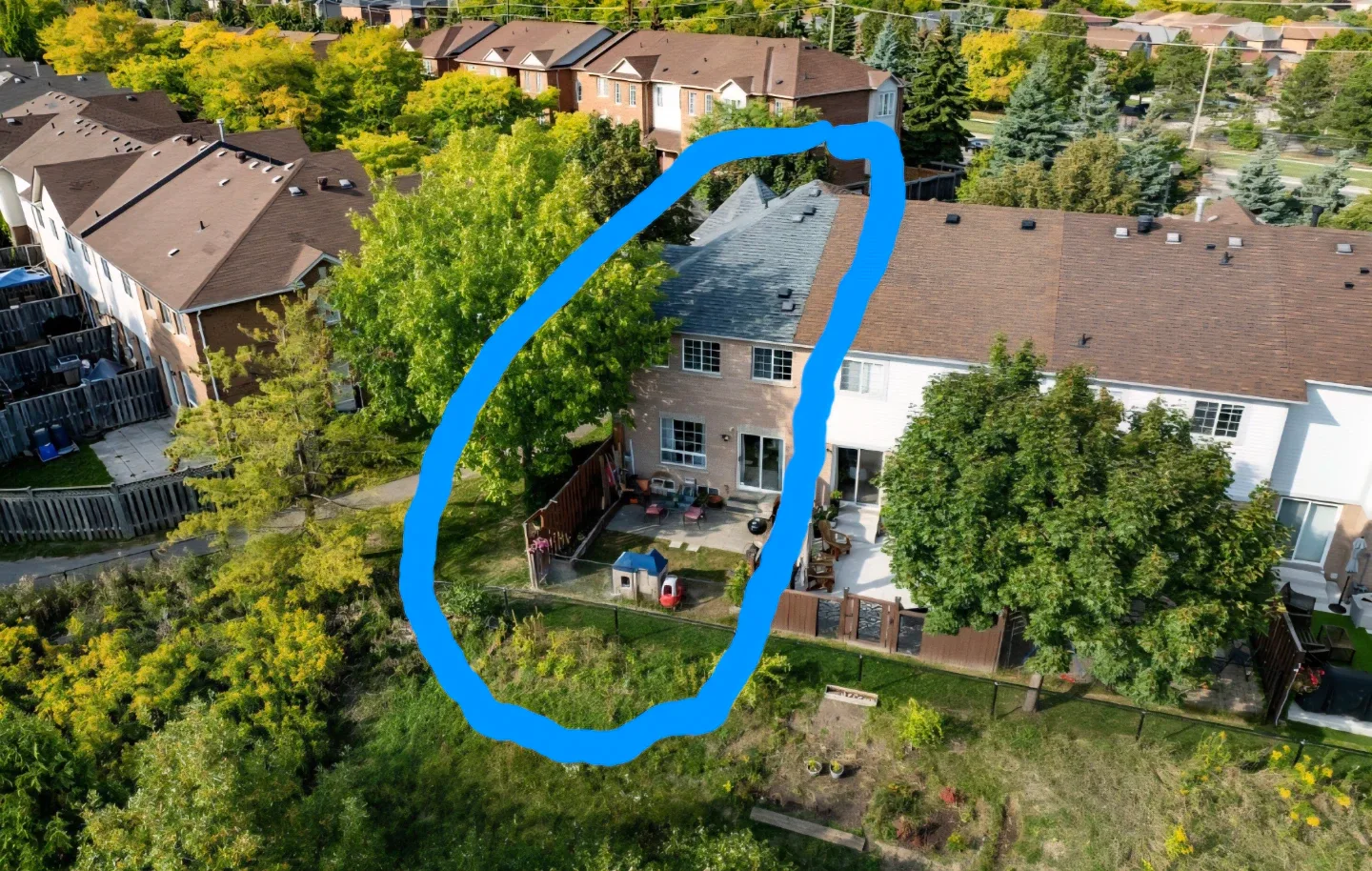 Private room for rent on upper floor image indicator(8)