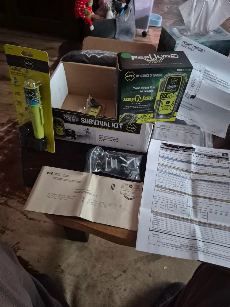 ACR ResQLink View Personal Locator Beacon Survival Kit image indicator(4)